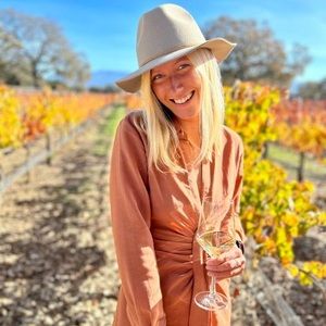 Meet your Posher, Carly